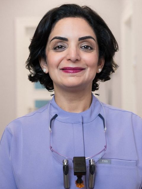 Porträt von Dr. med. dent. Mona Sharif-Pedack